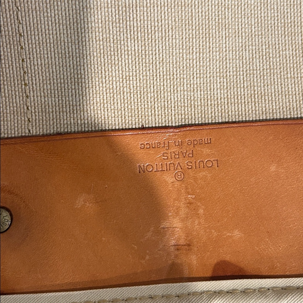 Kabul leather travel bag
Louis Vuitton Brown and Tan - Picture 16 of 17